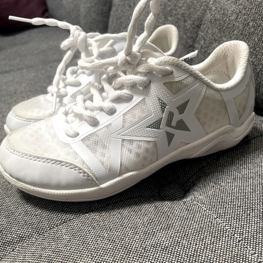 Rebel Ruthless Cheer Shoes